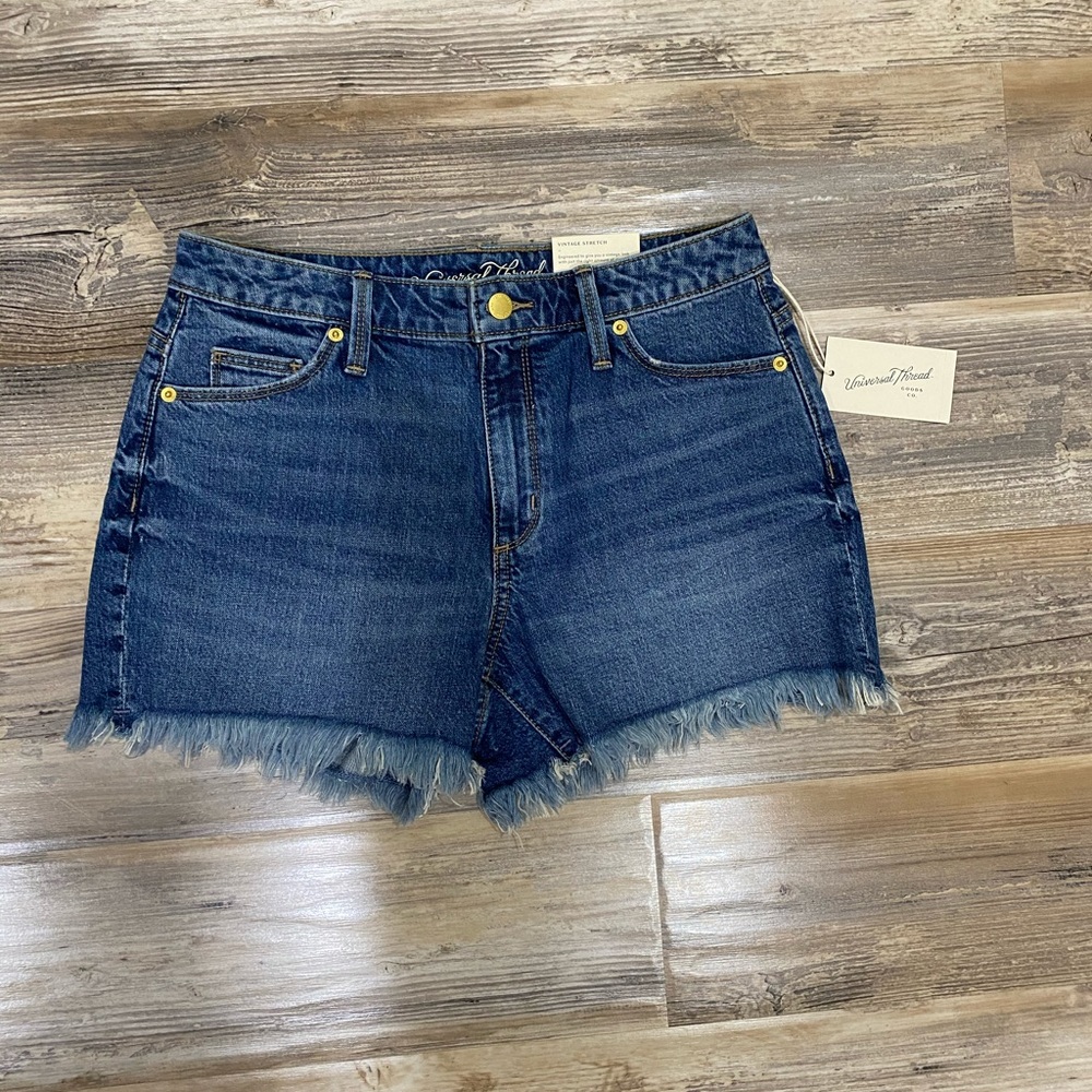 Universal Thread Shorts